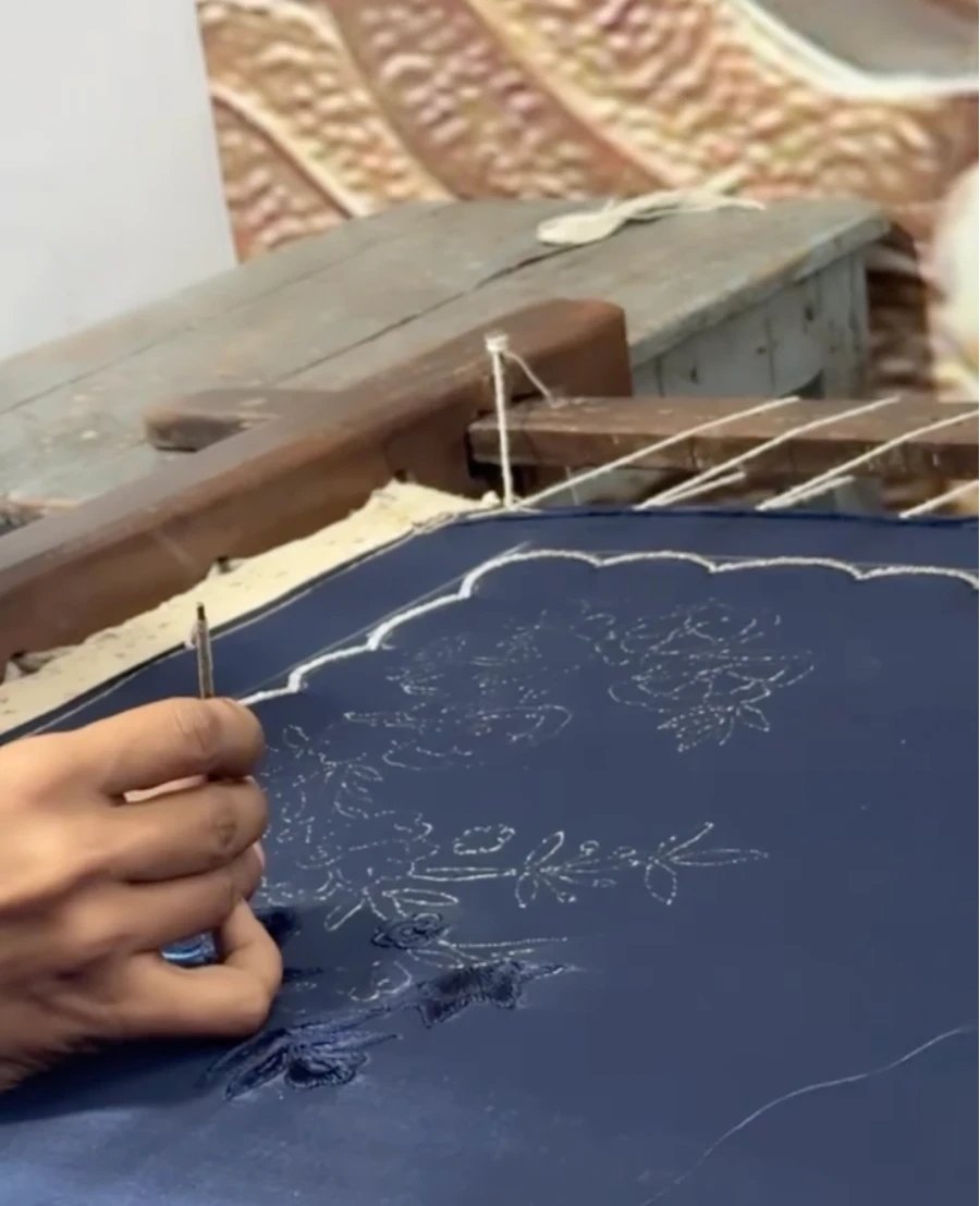 From your measurements to your door: how a Zarqa outfit is made